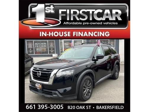 2022 Nissan Pathfinder SV