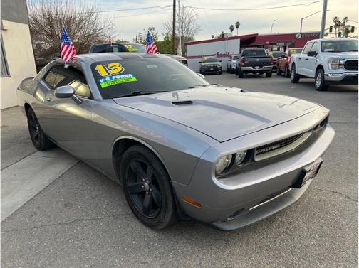 2013 Dodge Challenger SXT