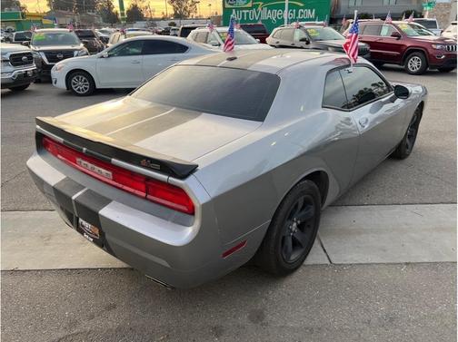 2013 Dodge Challenger SXT