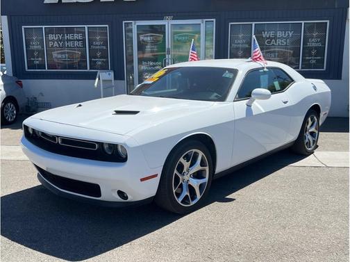 2016 Dodge Challenger SXT