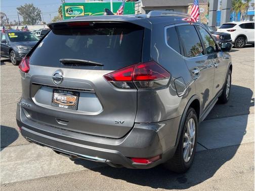2018 Nissan Rogue SV