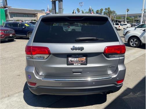 Silver 2017 Jeep Grand Cherokee Limited