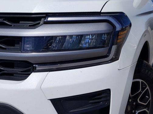 2022 Ford Expedition Max XLT