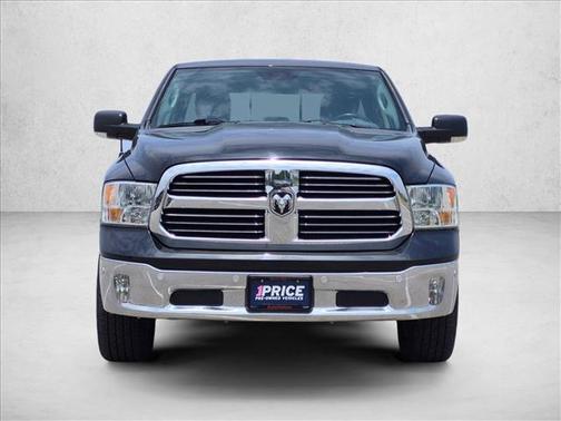 Brilliant Black Crystal Pearlcoat 2015 RAM 1500 Lone Star