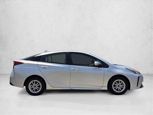 Classic Silver Metallic 2022 Toyota Prius LE