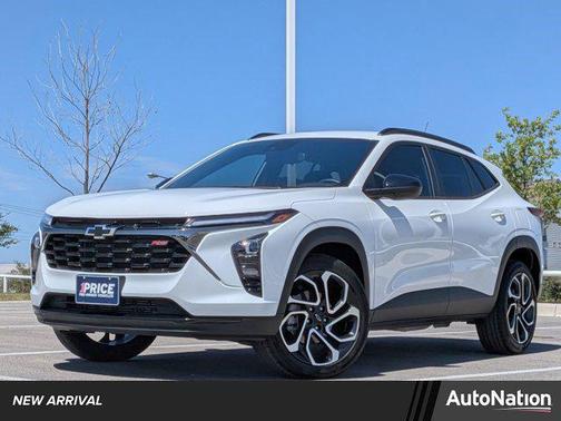 Summit White 2025 Chevrolet Trax FWD 2RS