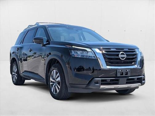 2024 Nissan Pathfinder SL FWD