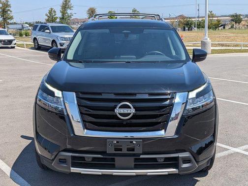2024 Nissan Pathfinder SL FWD