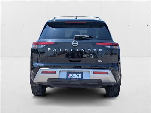 2024 Nissan Pathfinder SL FWD