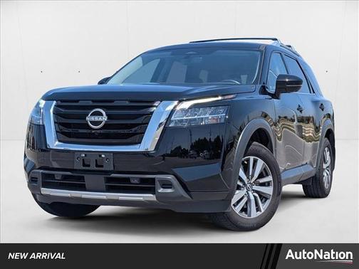 2024 Nissan Pathfinder SL FWD
