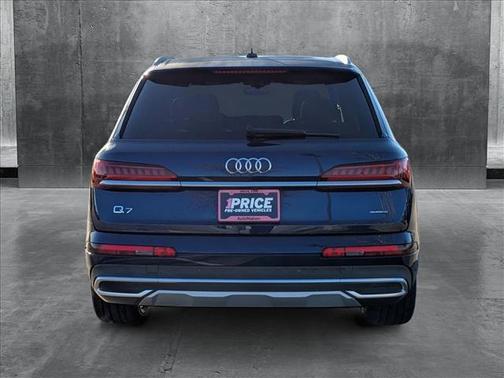 2021 Audi Q7 45 Premium Plus