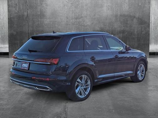 2021 Audi Q7 45 Premium Plus