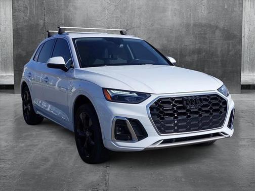 2022 Audi Q5 45 S line Premium Plus