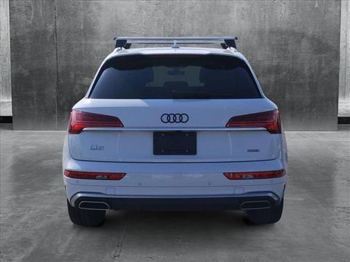 2022 Audi Q5 45 S line Premium Plus