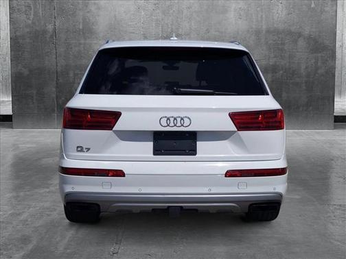 2019 Audi Q7 55 Premium Plus