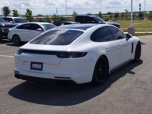 2018 Porsche Panamera 4S