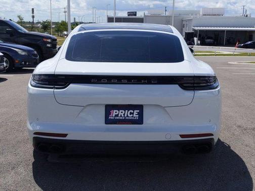 2018 Porsche Panamera 4S