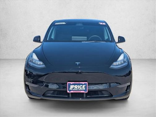 2022 Tesla Model Y Long Range Dual Motor All-Wheel Drive