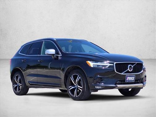 Onyx Black Metallic 2019 Volvo XC60 T5 R-Design