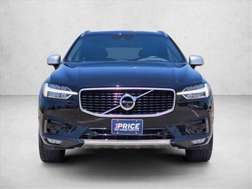 Onyx Black Metallic 2019 Volvo XC60 T5 R-Design