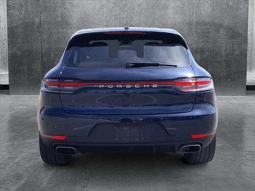 2021 Porsche Macan Base