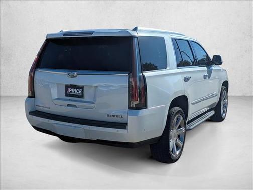 2017 Cadillac Escalade Luxury