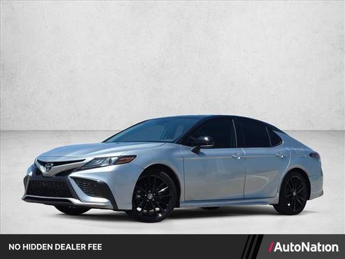 Celestial Silver Metallic/Midnight Black Metallic 2023 Toyota Camry XSE