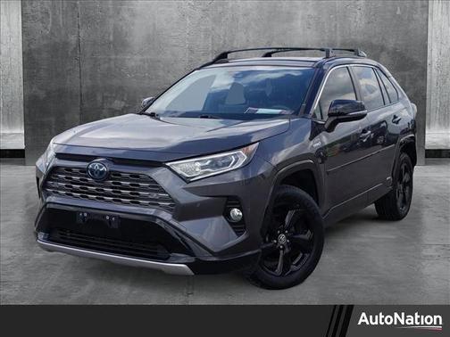 2020 Toyota RAV4 Hybrid SE