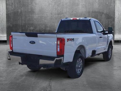 2023 Ford F-350 XLT