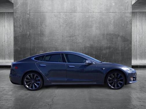 2017 Tesla Model S 90D