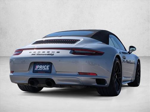 2017 Porsche 911 Carrera GTS