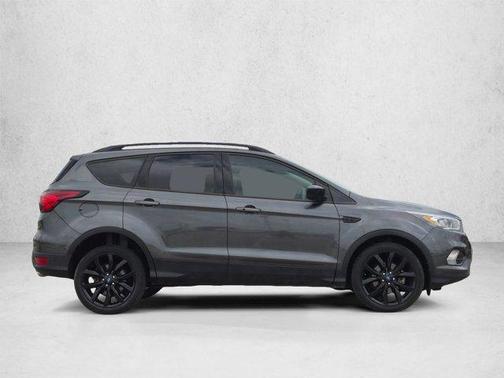 Magnetic Metallic 2019 Ford Escape SE