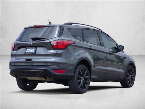 Magnetic Metallic 2019 Ford Escape SE