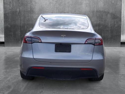 2024 Tesla Model Y Long Range Dual Motor All-Wheel Drive