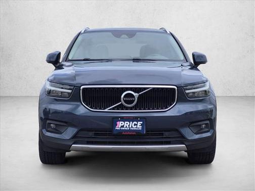 Denim Blue Metallic 2021 Volvo XC40 T5 Momentum