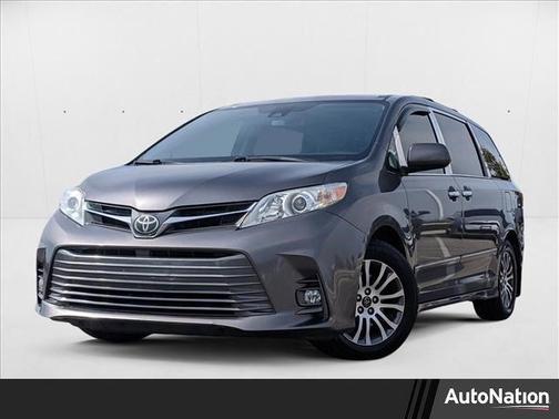 2018 Toyota Sienna XLE Premium