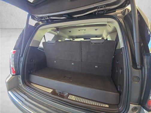 Pepperdust Metallic 2019 GMC Yukon Denali