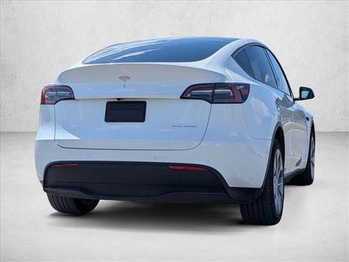 2022 Tesla Model Y Long Range Dual Motor All-Wheel Drive