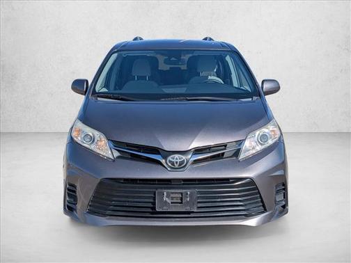 2019 Toyota Sienna LE