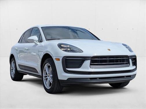 2022 Porsche Macan AWD