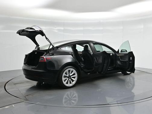 2022 Tesla Model 3 Standard Range
