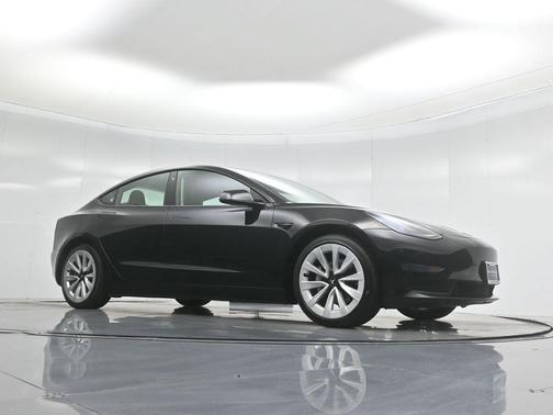 2022 Tesla Model 3 Standard Range