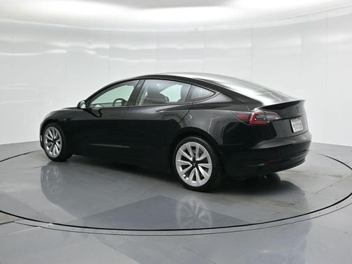 2022 Tesla Model 3 Standard Range