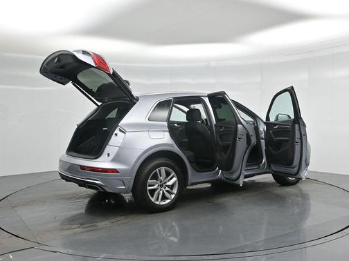 2023 Audi Q5 45 S line Premium