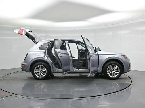 2023 Audi Q5 45 S line Premium