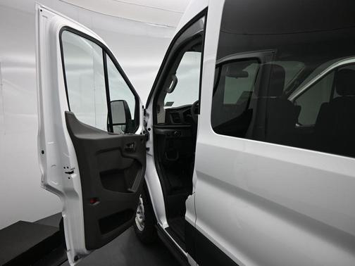 2025 Ford Transit-350 XL
