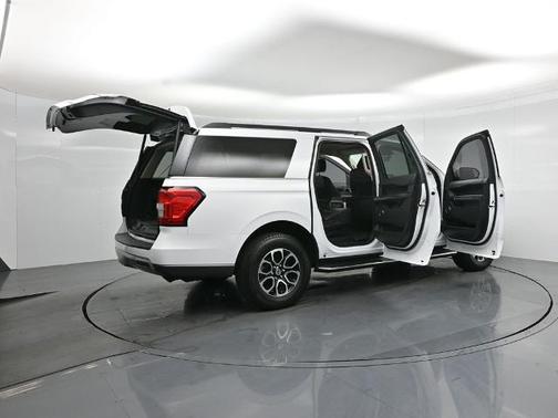 OXFORD WHITE 2023 Ford Expedition XLT