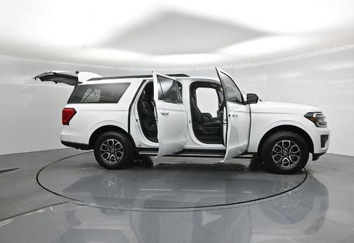 OXFORD WHITE 2023 Ford Expedition XLT
