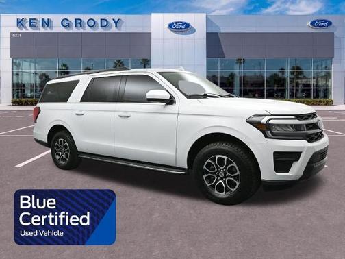 OXFORD WHITE 2023 Ford Expedition XLT
