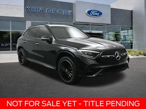 Black 2025 Mercedes-Benz GLC 300 BASE